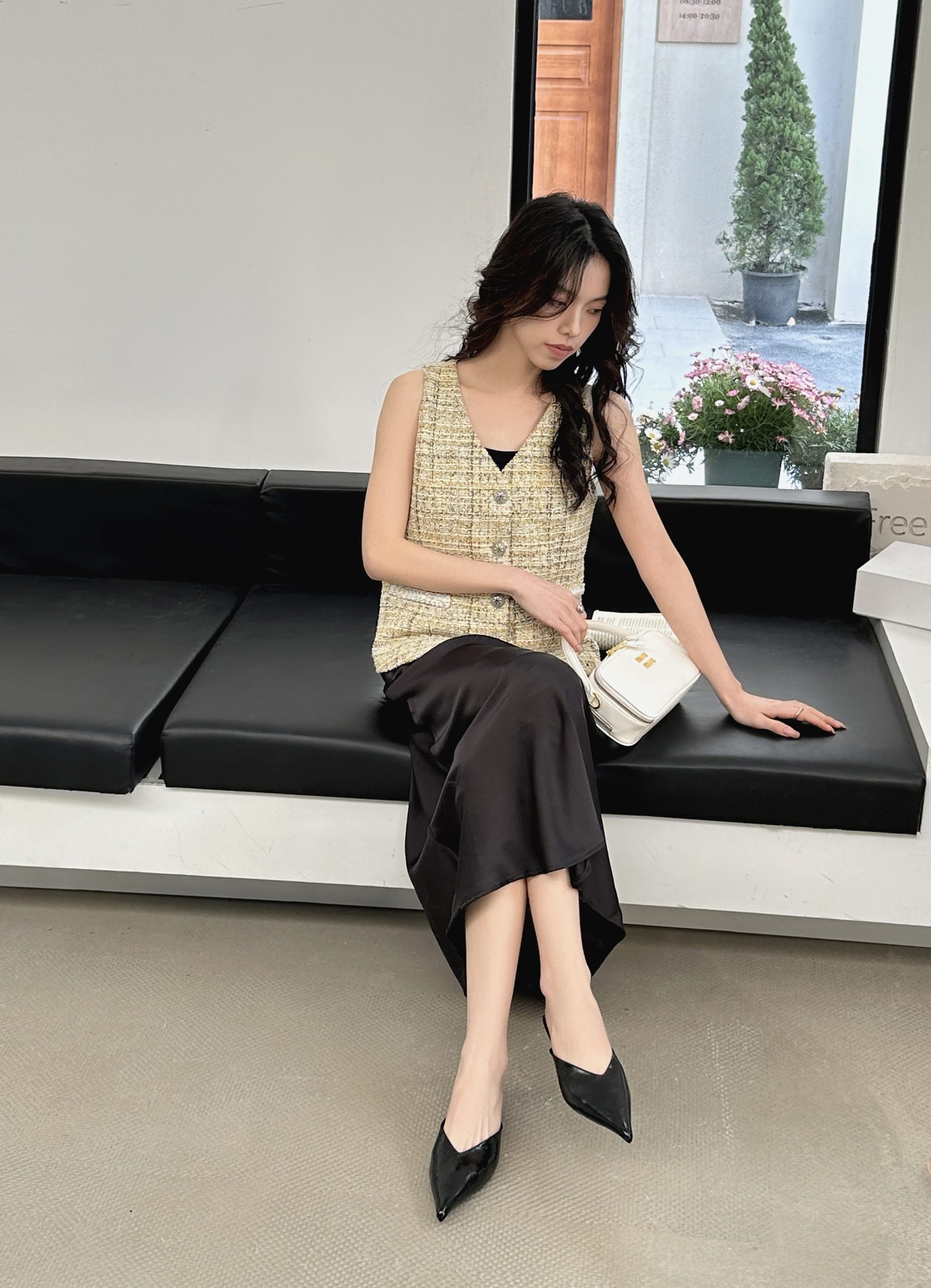 2025 Spring New Slim Pointed Toe Low Heel Slippers for Women Soft Leather Fashion Versatile - Image 2