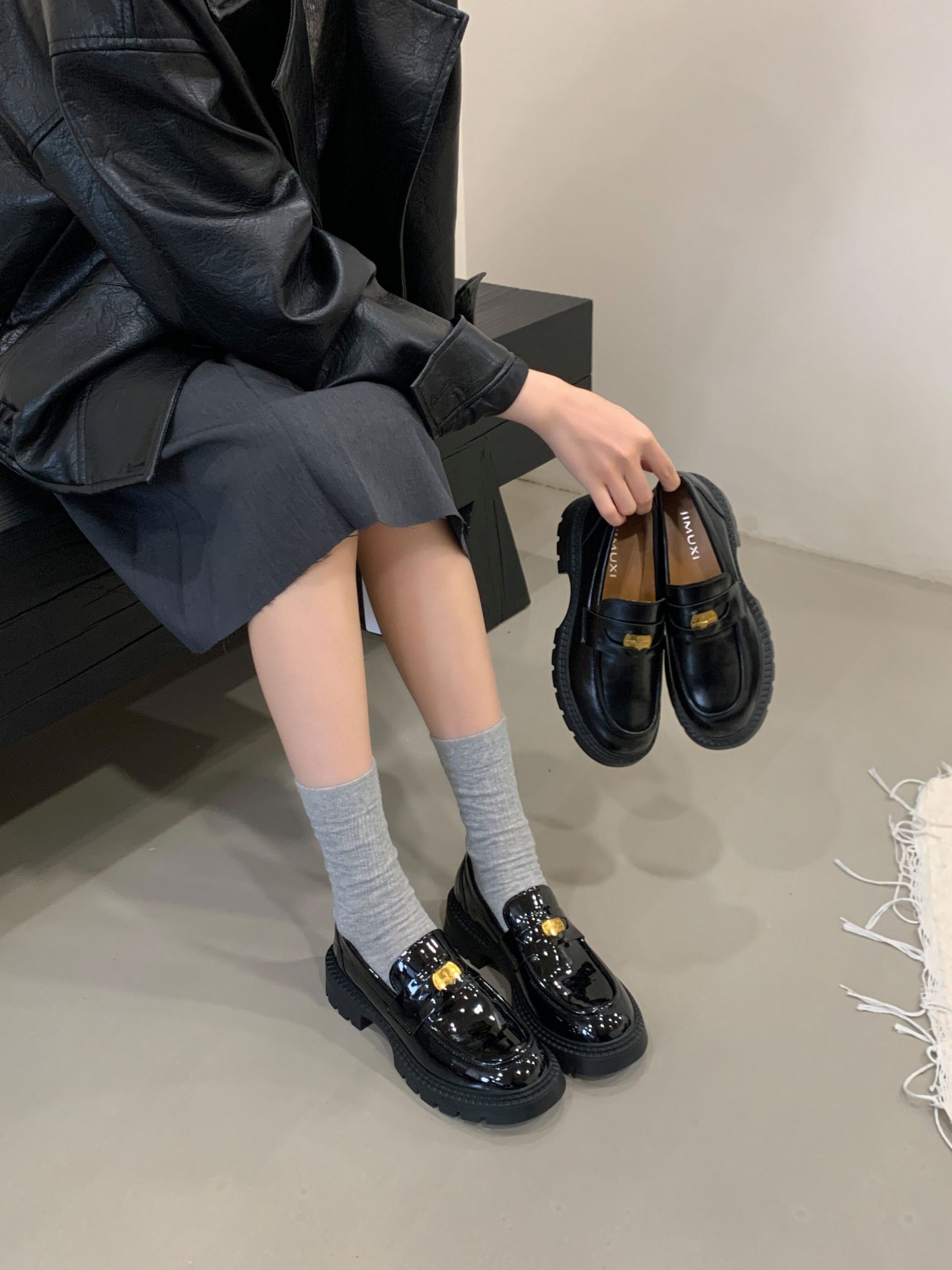 2026 New Style European and American Casual Versatile Deep Mouth Thick Sole Gold Coin Small Leather Shoes Four Seasons Deep Mouth Single Shoes