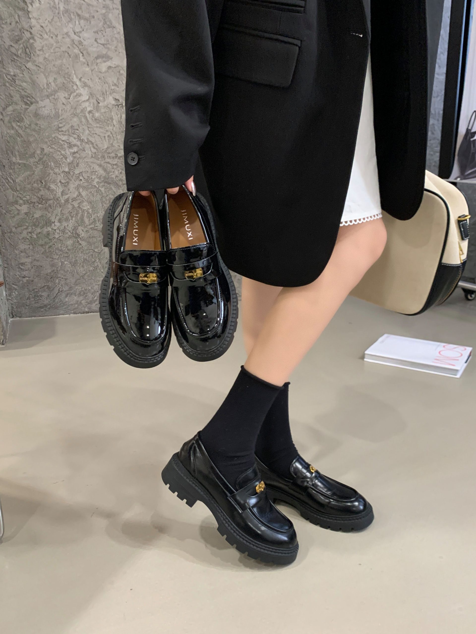 2026 New Style European and American Casual Versatile Deep Mouth Thick Sole Gold Coin Small Leather Shoes Four Seasons Deep Mouth Single Shoes - Image 3